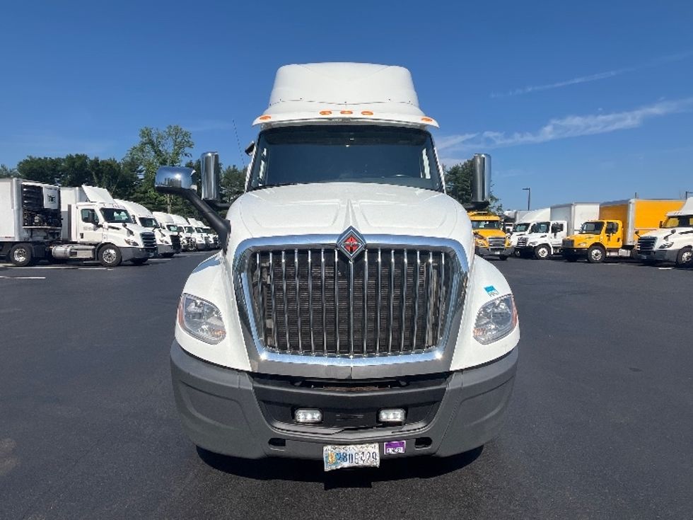 2019 International LT625 LT photo 2