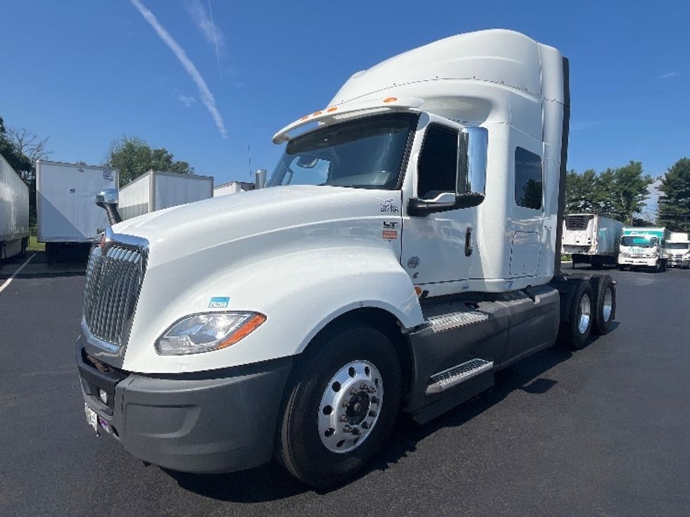 2019 International LT625 LT photo 3