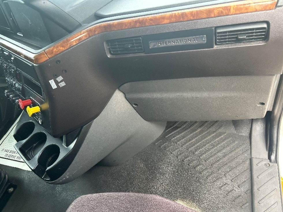 Sleeper Tractor-Heavy Duty Tractors-International-2019-LT625-Cranbury-NJ-547,207\n\t\tmiles-$ 44,000 - Image 13