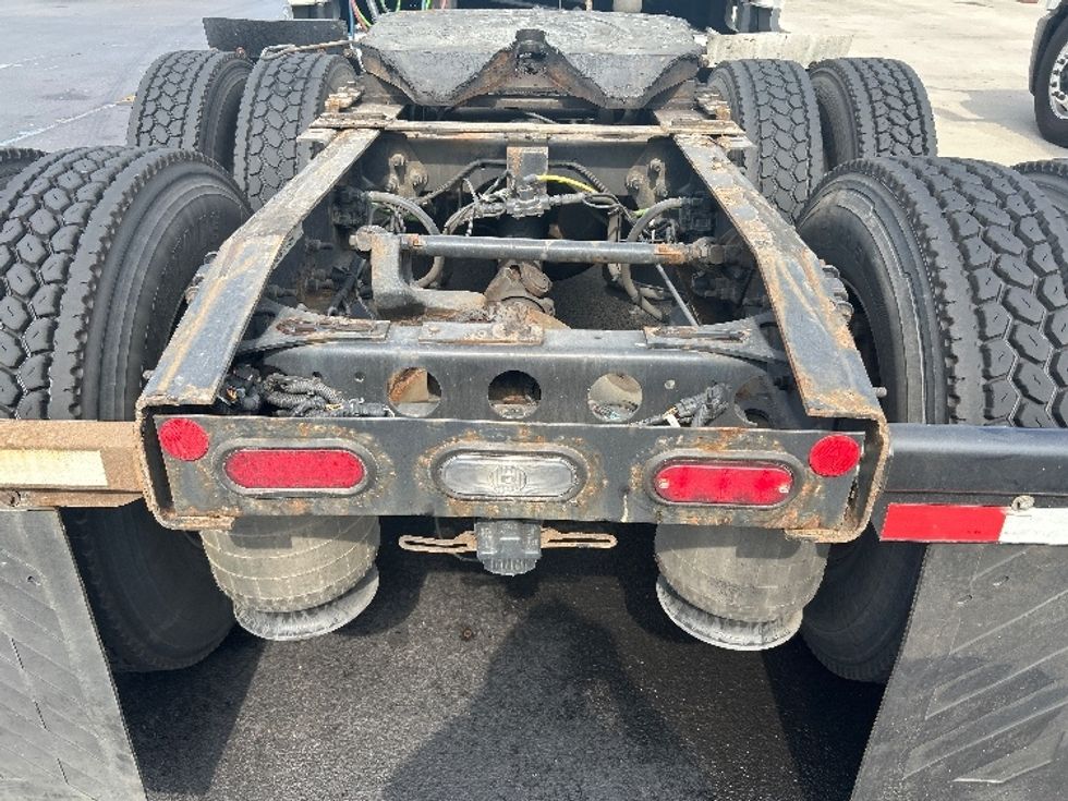 Sleeper Tractor-Heavy Duty Tractors-International-2019-LT625-Cranbury-NJ-547,207\n\t\tmiles-$ 44,000 - Image 6