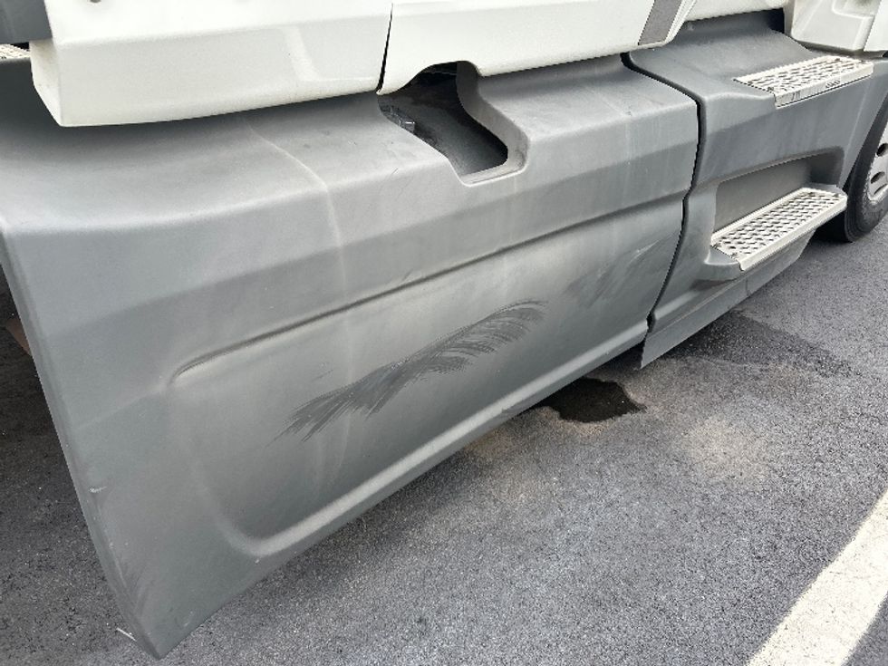 Sleeper Tractor-Heavy Duty Tractors-International-2019-LT625-Dayton-NJ-469,173\n\t\tmiles-$ 43,750 - Image 19