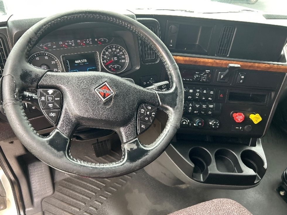 Sleeper Tractor-Heavy Duty Tractors-International-2019-LT625-Dayton-NJ-469,173\n\t\tmiles-$ 43,750 - Image 9