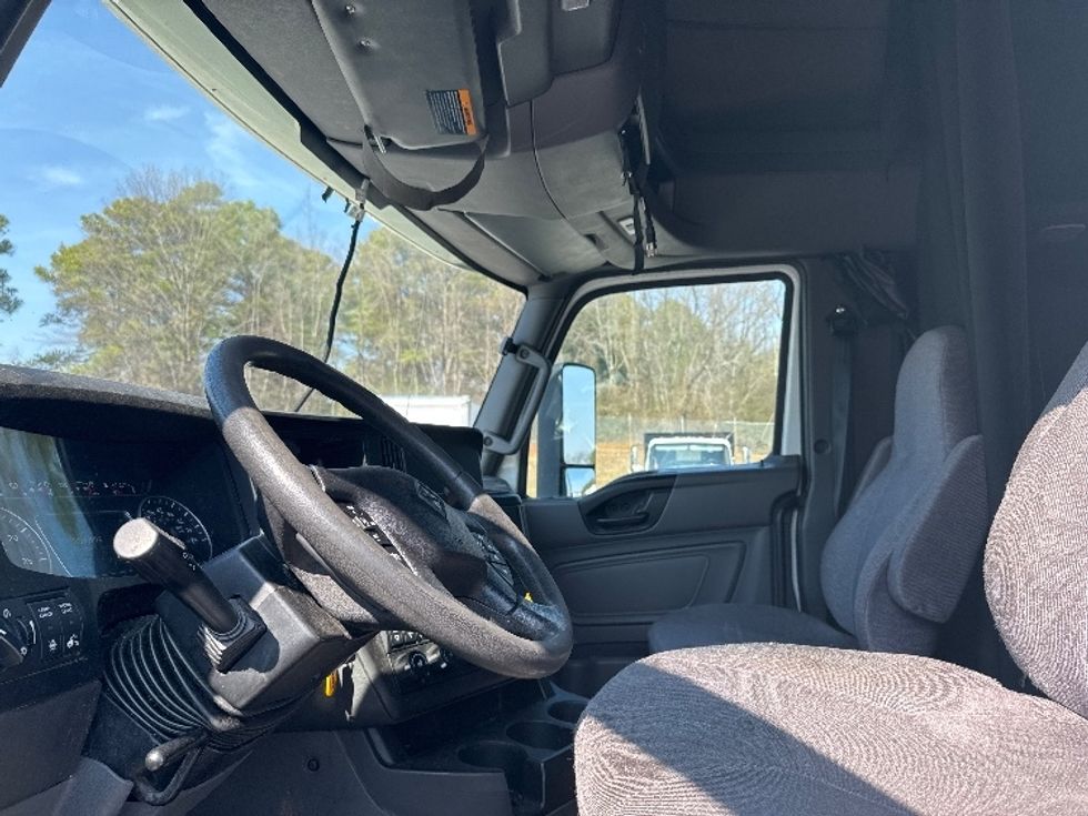 Sleeper Tractor-Heavy Duty Tractors-International-2019-LT625-Decatur-AL-367,325\n\t\tmiles-$ 44,250 - Image 10