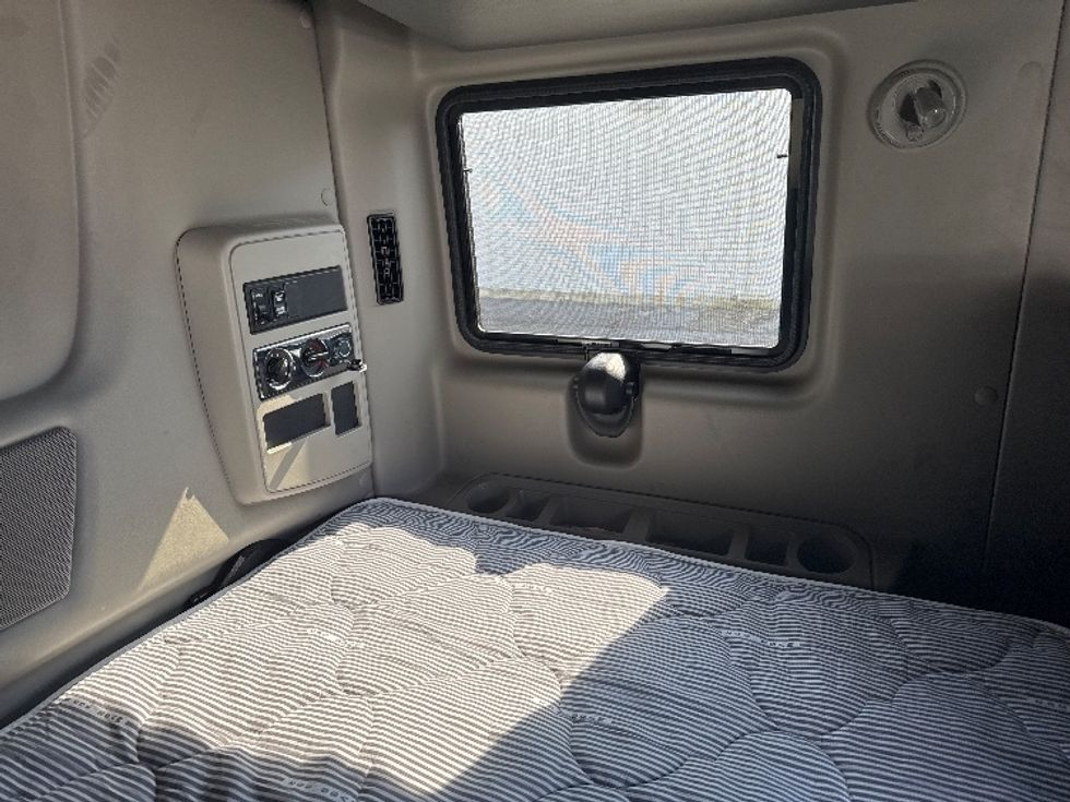 Sleeper Tractor-Heavy Duty Tractors-International-2019-LT625-Decatur-AL-367,325\n\t\tmiles-$ 44,250 - Image 18