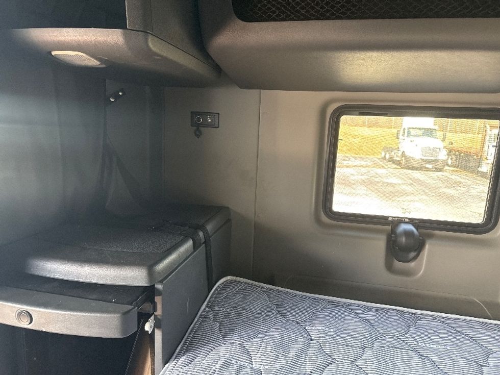 Sleeper Tractor-Heavy Duty Tractors-International-2019-LT625-Decatur-AL-367,325\n\t\tmiles-$ 44,250 - Image 19