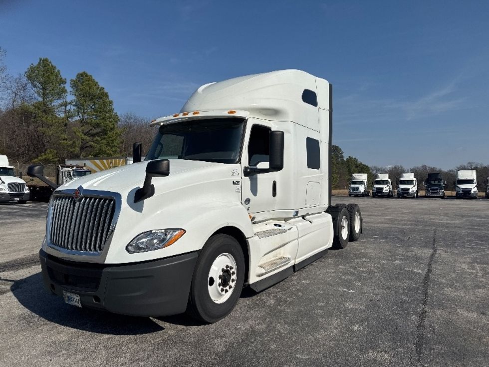 Sleeper Tractor-Heavy Duty Tractors-International-2019-LT625-Decatur-AL-367,325\n\t\tmiles-$ 44,250 - Image 3