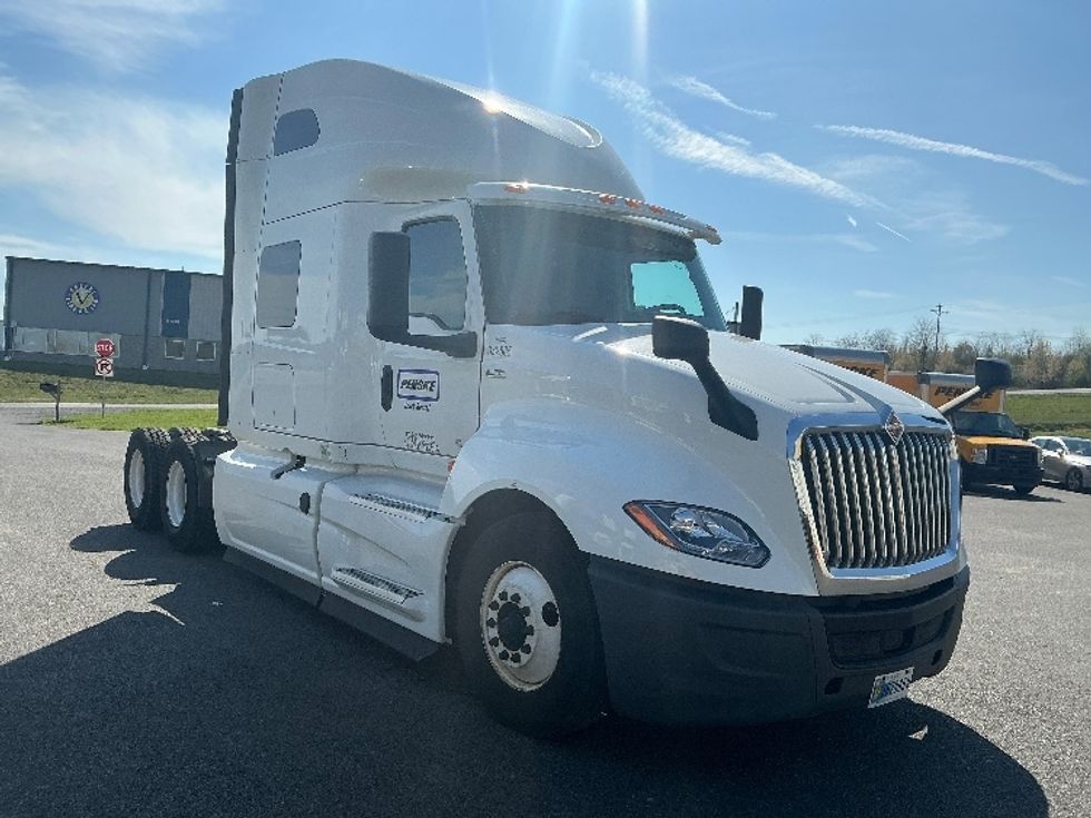 Sleeper Tractor-Heavy Duty Tractors-International-2019-LT625-Duncansville-PA-409,625\n\t\tmiles-$ 43,750 - Image 1