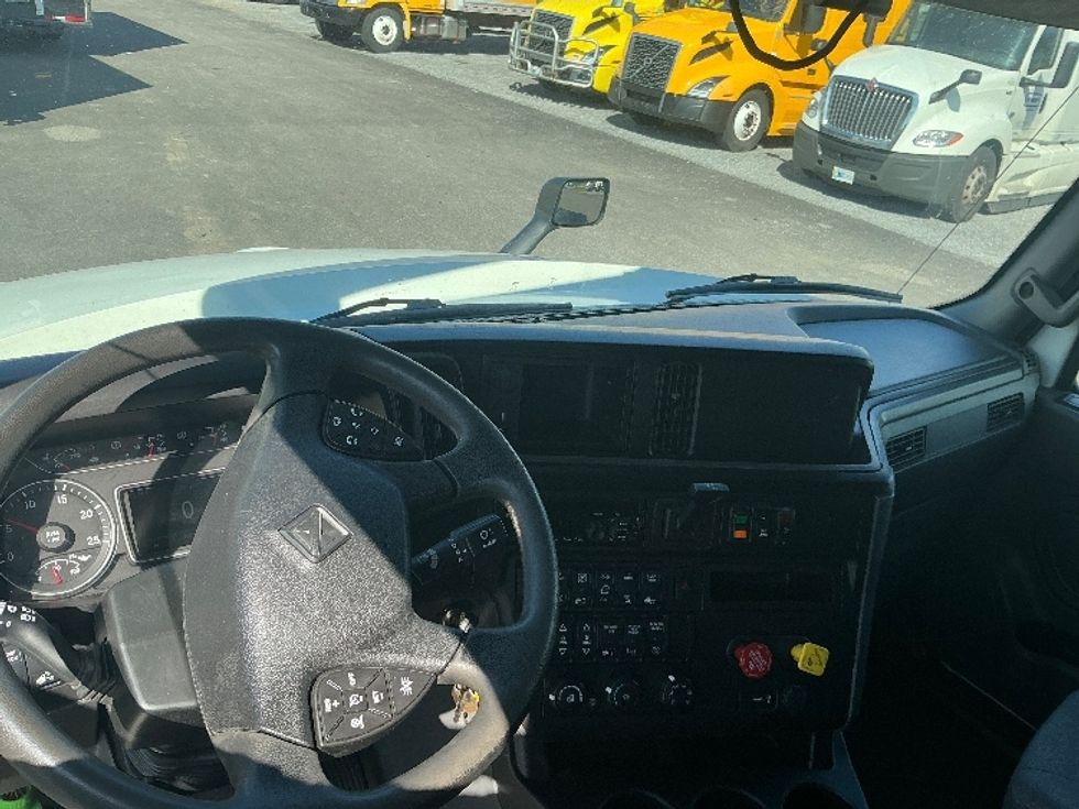 Sleeper Tractor-Heavy Duty Tractors-International-2019-LT625-Duncansville-PA-409,625\n\t\tmiles-$ 43,750 - Image 11