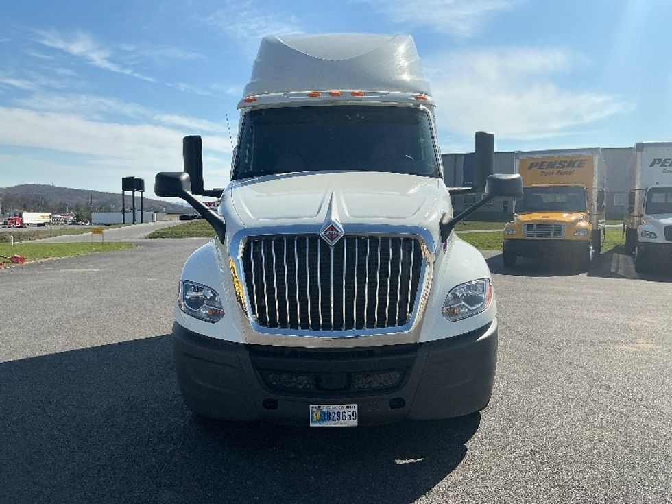 Sleeper Tractor-Heavy Duty Tractors-International-2019-LT625-Duncansville-PA-409,625\n\t\tmiles-$ 43,750 - Image 2