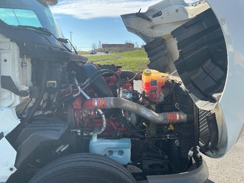 Sleeper Tractor-Heavy Duty Tractors-International-2019-LT625-Duncansville-PA-409,625\n\t\tmiles-$ 43,750 - Image 20