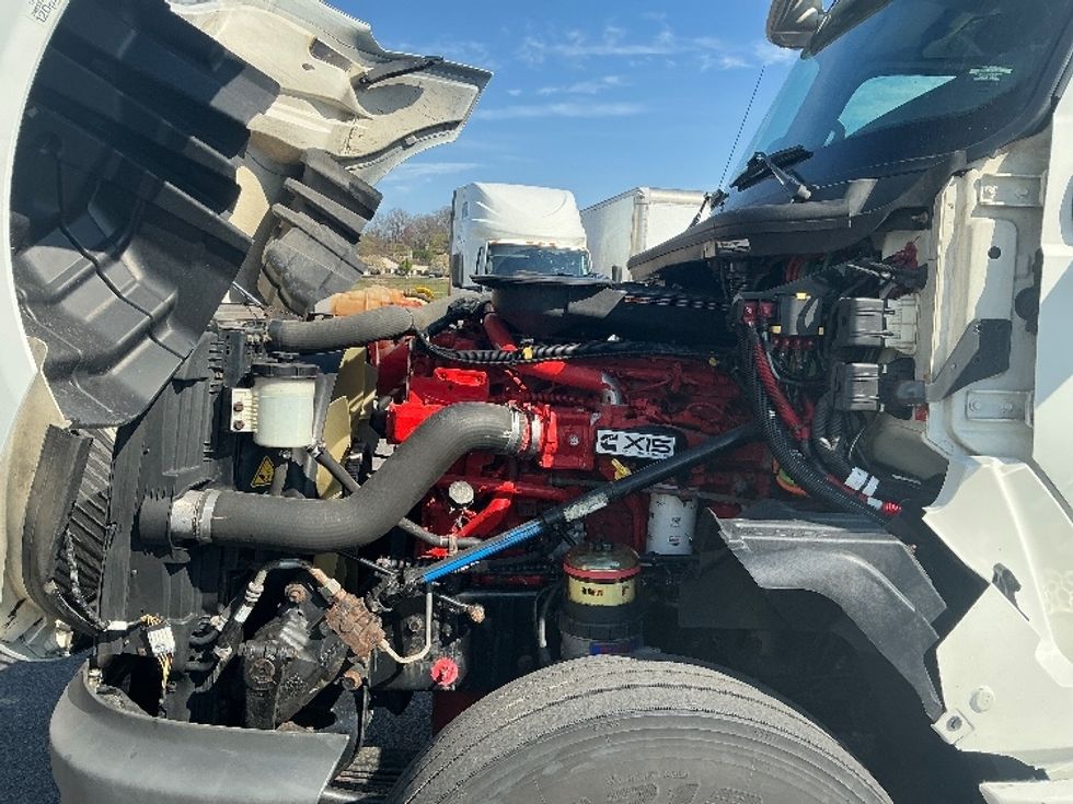 Sleeper Tractor-Heavy Duty Tractors-International-2019-LT625-Duncansville-PA-409,625\n\t\tmiles-$ 43,750 - Image 21