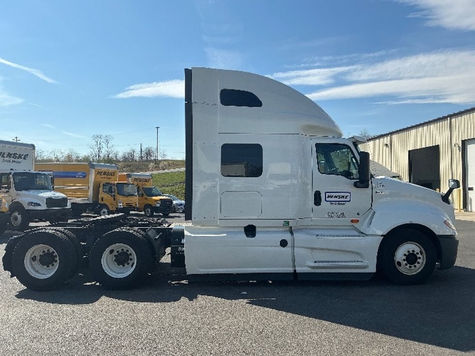 Sleeper Tractor-Heavy Duty Tractors-International-2019-LT625-Duncansville-PA-409,625\n\t\tmiles-$ 43,750 - Image 8