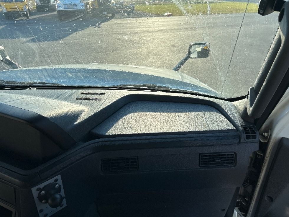 Sleeper Tractor-Heavy Duty Tractors-International-2019-LT625-Duncansville-PA-552,650\n\t\tmiles-$ 38,000 - Image 14