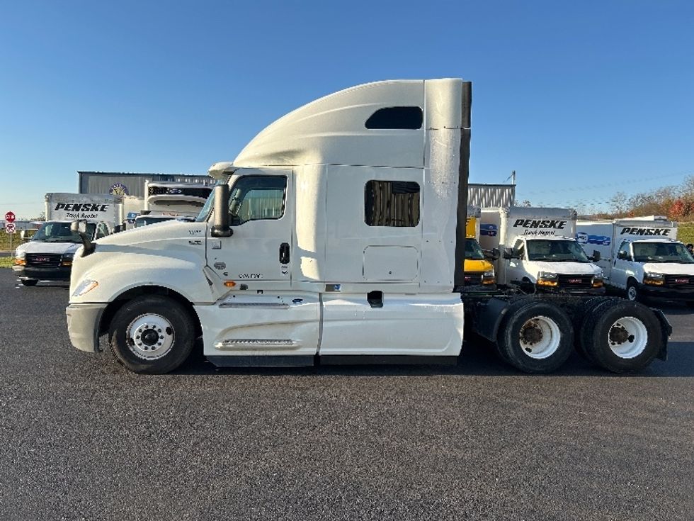 Sleeper Tractor-Heavy Duty Tractors-International-2019-LT625-Duncansville-PA-552,650\n\t\tmiles-$ 38,000 - Image 4