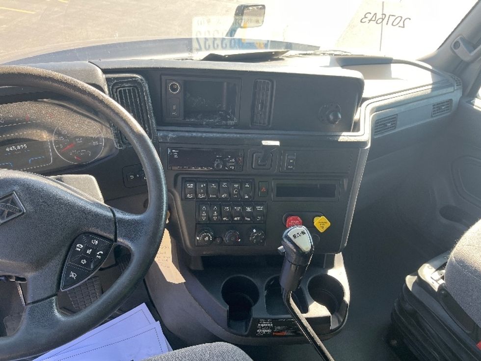 Sleeper Tractor-Heavy Duty Tractors-International-2019-LT625-East Chicago-IN-451,705\n\t\tmiles-$ 27,250 - Image 12