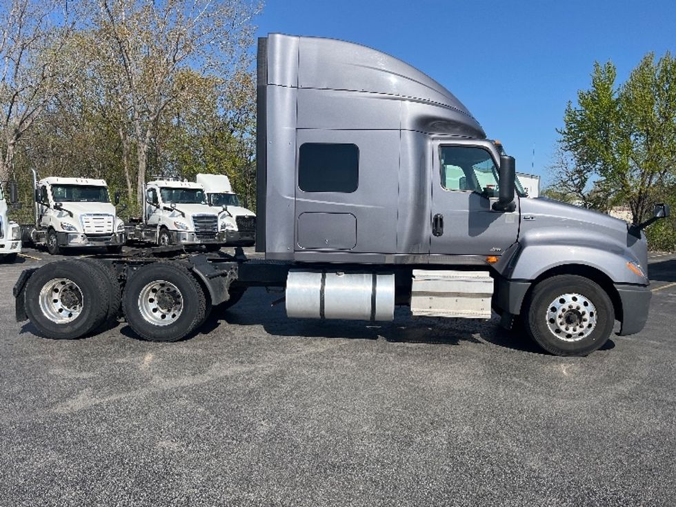 Sleeper Tractor-Heavy Duty Tractors-International-2019-LT625-East Chicago-IN-451,705\n\t\tmiles-$ 27,250 - Image 8