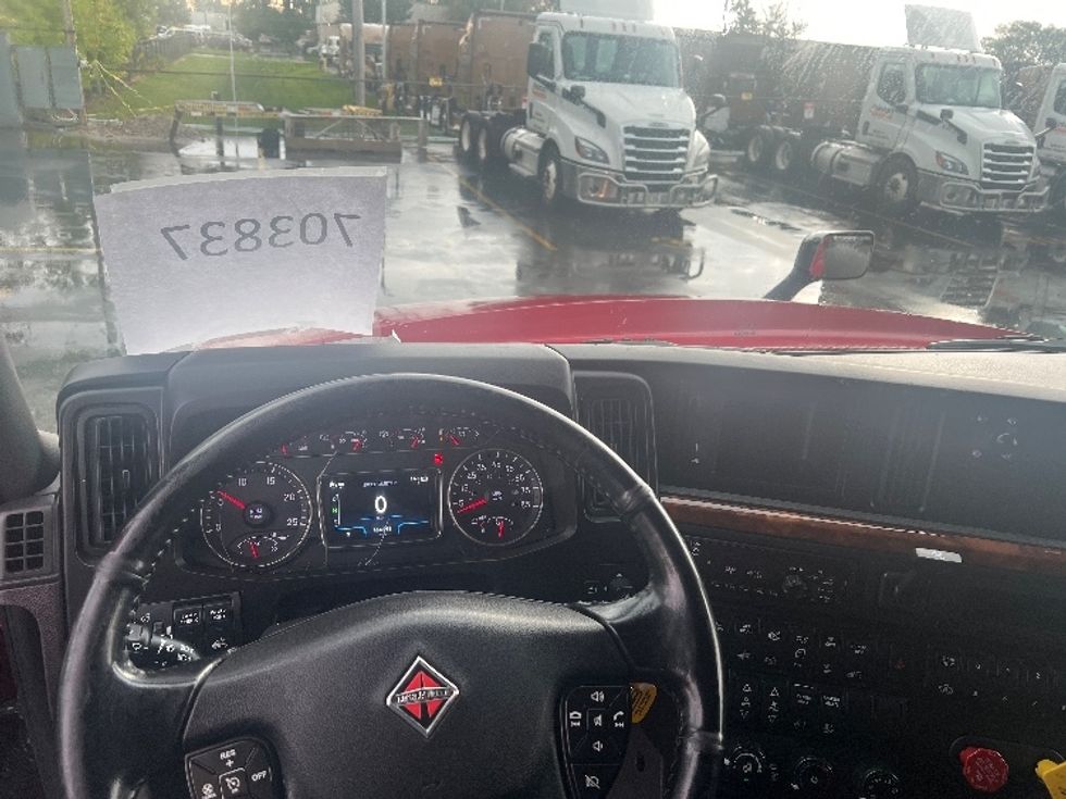 Sleeper Tractor-Heavy Duty Tractors-International-2019-LT625-East Chicago-IN-464,095\n\t\tmiles-$ 41,000 - Image 11
