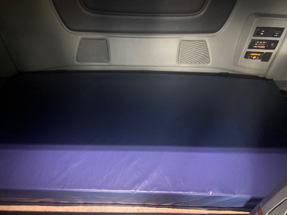 Sleeper Tractor-Heavy Duty Tractors-International-2019-LT625-East Chicago-IN-464,095\n\t\tmiles-$ 41,000 - Image 17