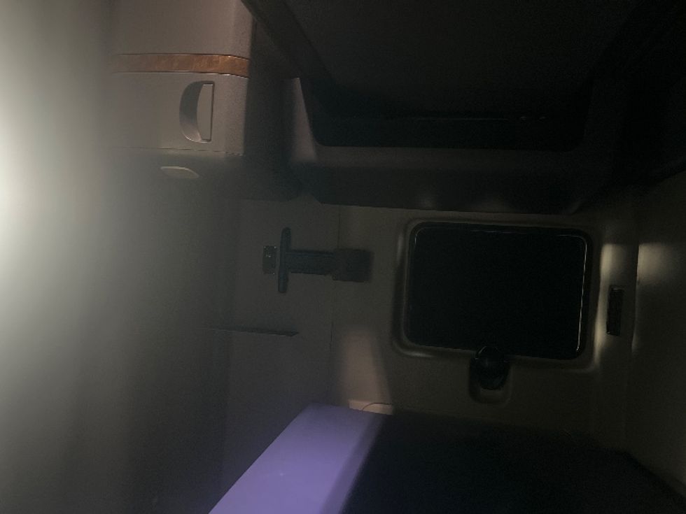 Sleeper Tractor-Heavy Duty Tractors-International-2019-LT625-East Chicago-IN-464,095\n\t\tmiles-$ 41,000 - Image 19