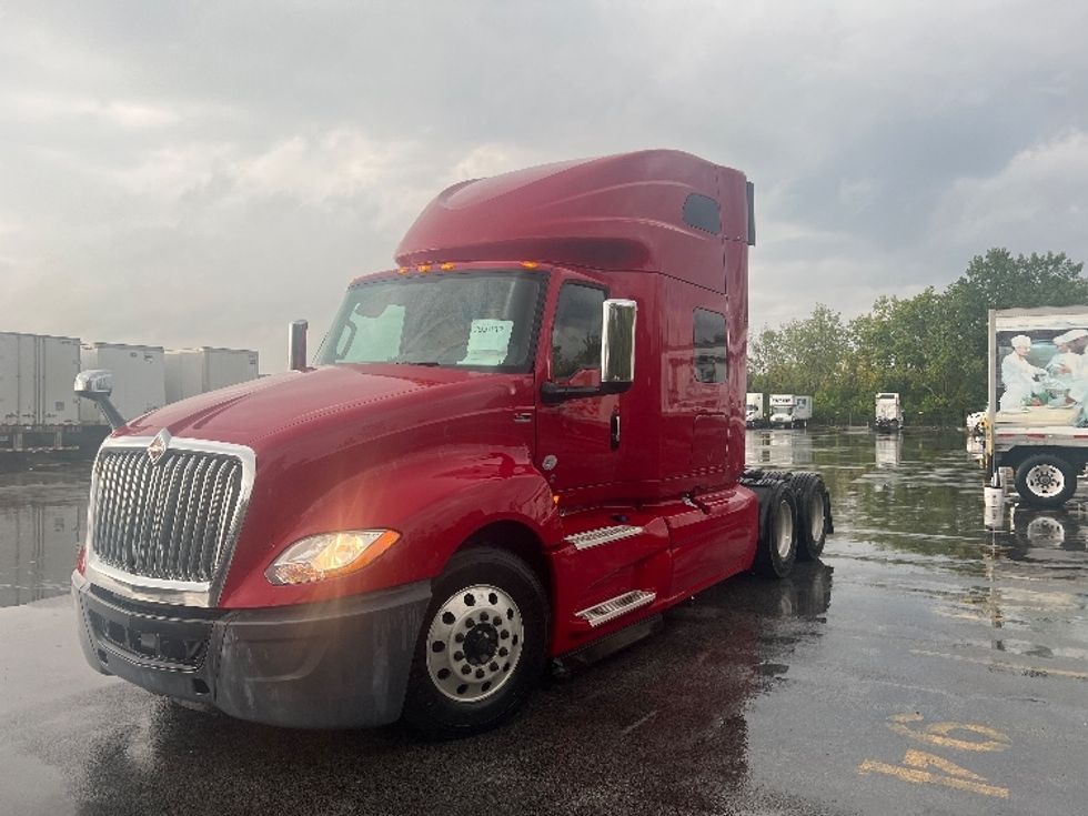 2019 International LT625 LT photo 3