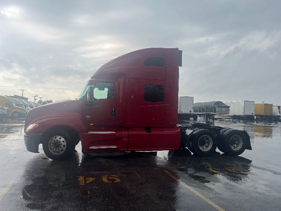 2019 International LT625 LT photo 4