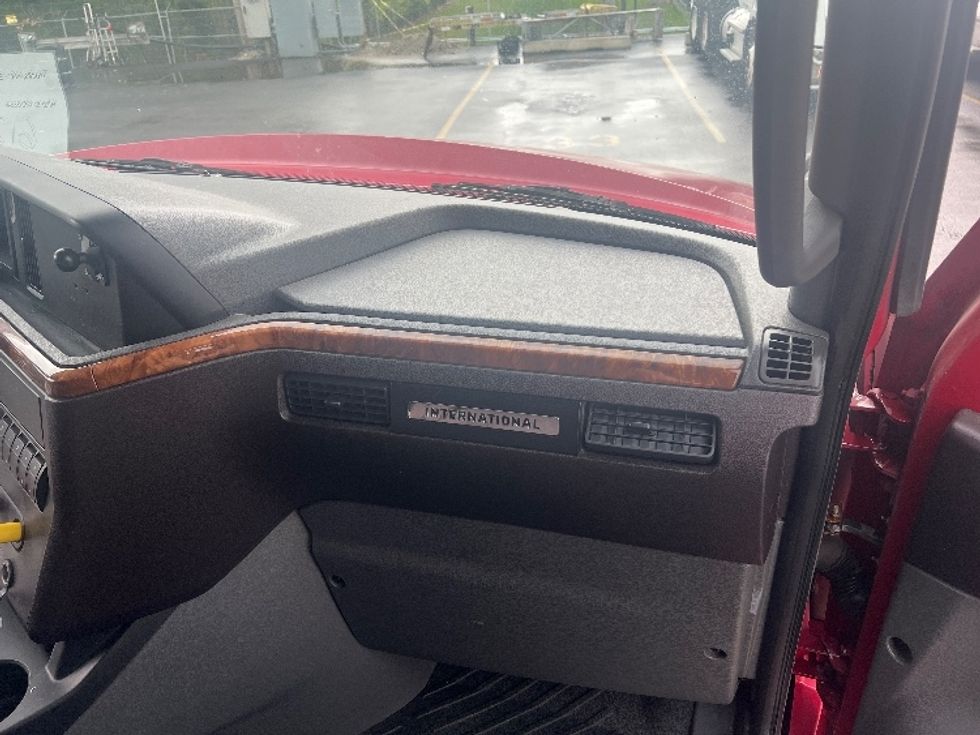 Sleeper Tractor-Heavy Duty Tractors-International-2019-LT625-East Chicago-IN-475,176\n\t\tmiles-$ 39,500 - Image 14