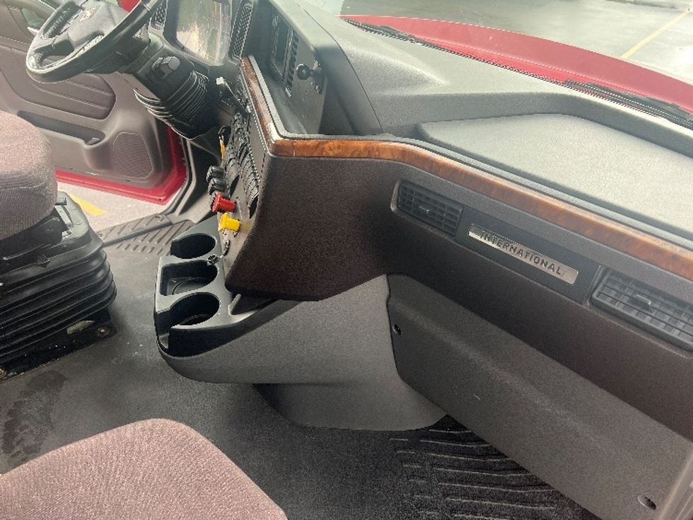 Sleeper Tractor-Heavy Duty Tractors-International-2019-LT625-East Chicago-IN-475,176\n\t\tmiles-$ 39,500 - Image 15