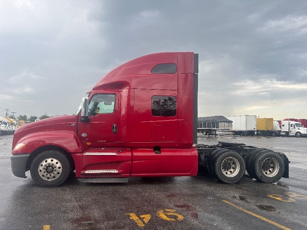 2019 International LT625 LT photo 4