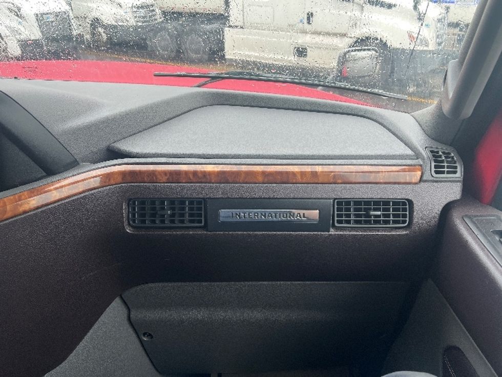 Sleeper Tractor-Heavy Duty Tractors-International-2019-LT625-East Chicago-IN-484,053\n\t\tmiles-$ 39,000 - Image 14