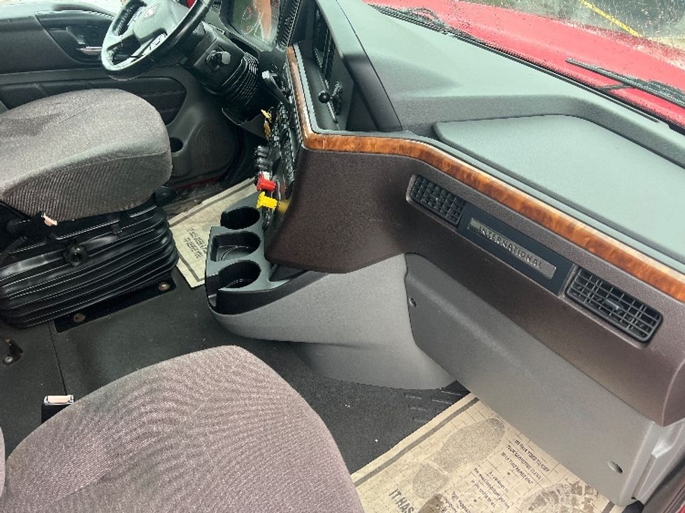 Sleeper Tractor-Heavy Duty Tractors-International-2019-LT625-East Chicago-IN-484,053\n\t\tmiles-$ 39,000 - Image 15