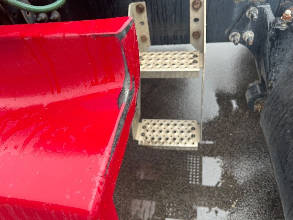 Sleeper Tractor-Heavy Duty Tractors-International-2019-LT625-East Chicago-IN-484,053\n\t\tmiles-$ 39,000 - Image 25