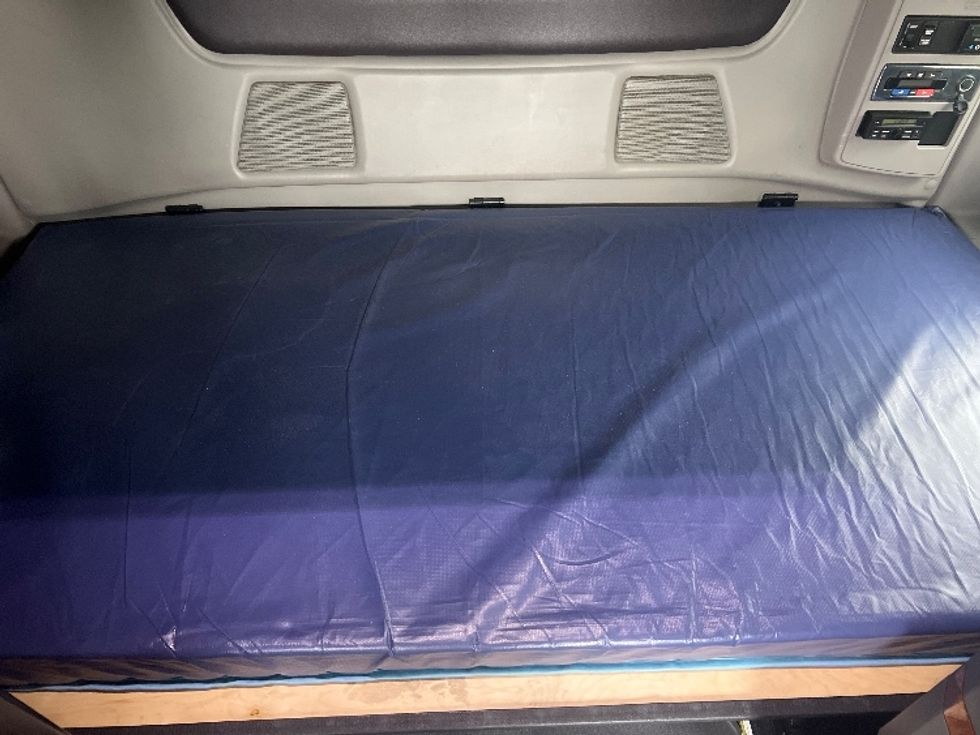 Sleeper Tractor-Heavy Duty Tractors-International-2019-LT625-East Chicago-IN-498,633\n\t\tmiles-$ 39,000 - Image 17