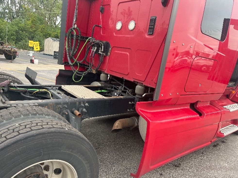 Sleeper Tractor-Heavy Duty Tractors-International-2019-LT625-East Chicago-IN-498,633\n\t\tmiles-$ 39,000 - Image 23