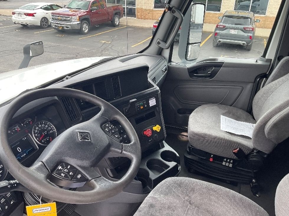 Sleeper Tractor-Heavy Duty Tractors-International-2019-LT625-East Chicago-IN-541,735\n\t\tmiles-$ 48,250 - Image 10