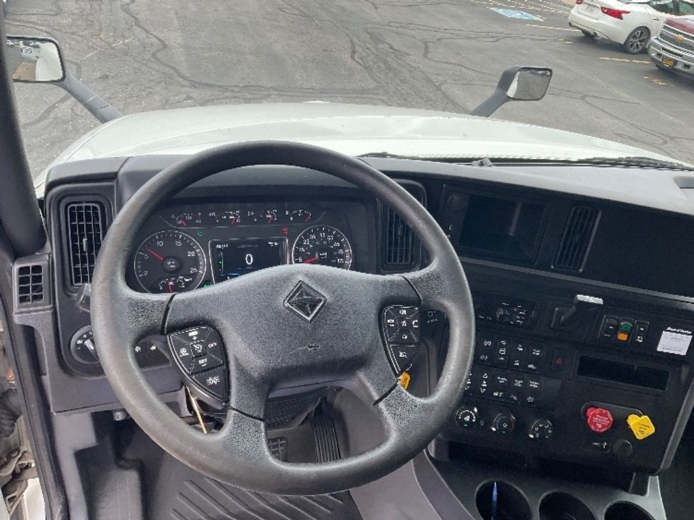 Sleeper Tractor-Heavy Duty Tractors-International-2019-LT625-East Chicago-IN-541,735\n\t\tmiles-$ 48,250 - Image 11