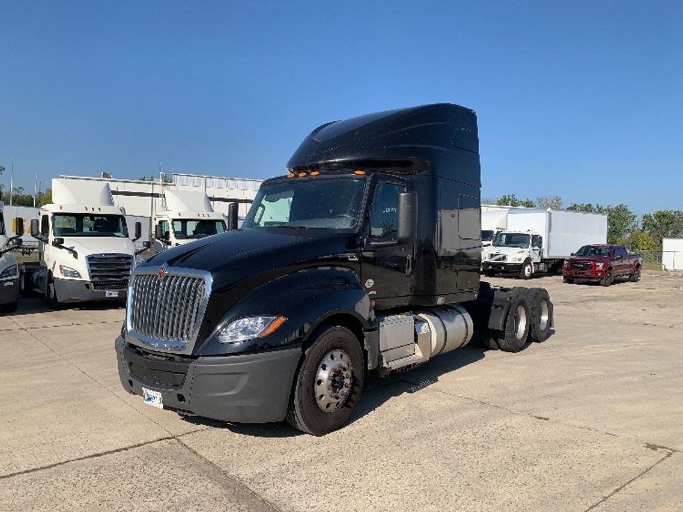 Sleeper Tractor-Heavy Duty Tractors-International-2019-LT625-East Liberty-OH-536,739\n\t\tmiles-$ 28,250 - Image 3