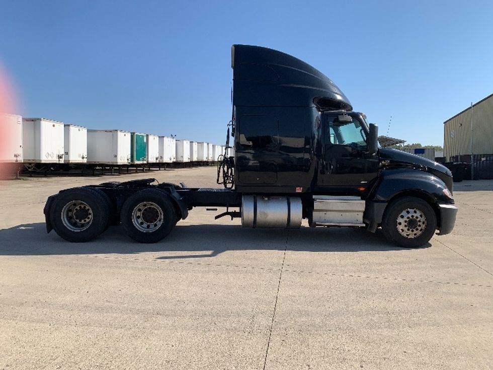 Sleeper Tractor-Heavy Duty Tractors-International-2019-LT625-East Liberty-OH-536,739\n\t\tmiles-$ 28,250 - Image 8