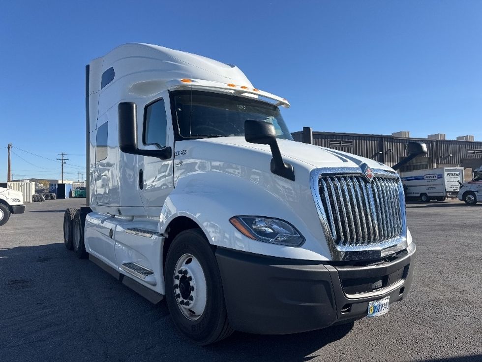 Sleeper Tractor-Heavy Duty Tractors-International-2019-LT625-El Paso-TX-608,487\n\t\tmiles-$ 32,750 - Image 1