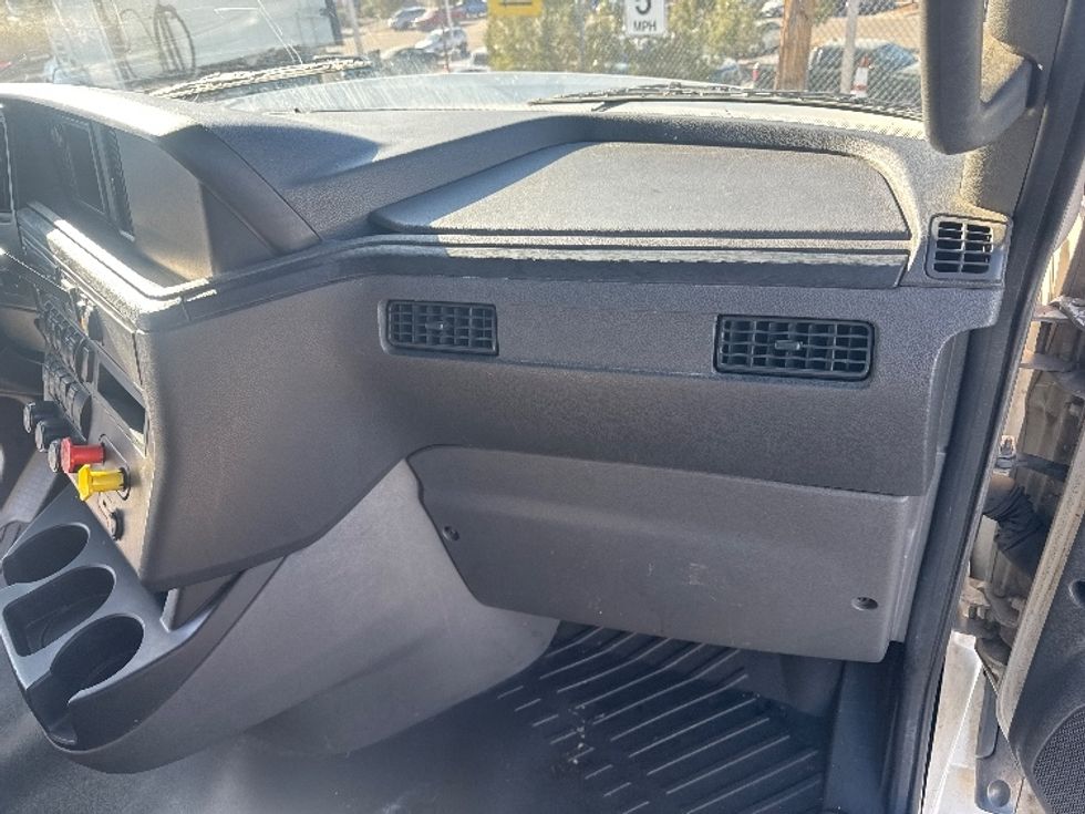 Sleeper Tractor-Heavy Duty Tractors-International-2019-LT625-El Paso-TX-608,487\n\t\tmiles-$ 32,750 - Image 14