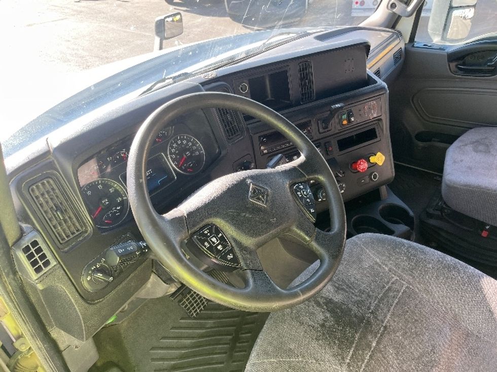 Sleeper Tractor-Heavy Duty Tractors-International-2019-LT625-El Paso-TX-649,353\n\t\tmiles-$ 31,750 - Image 10