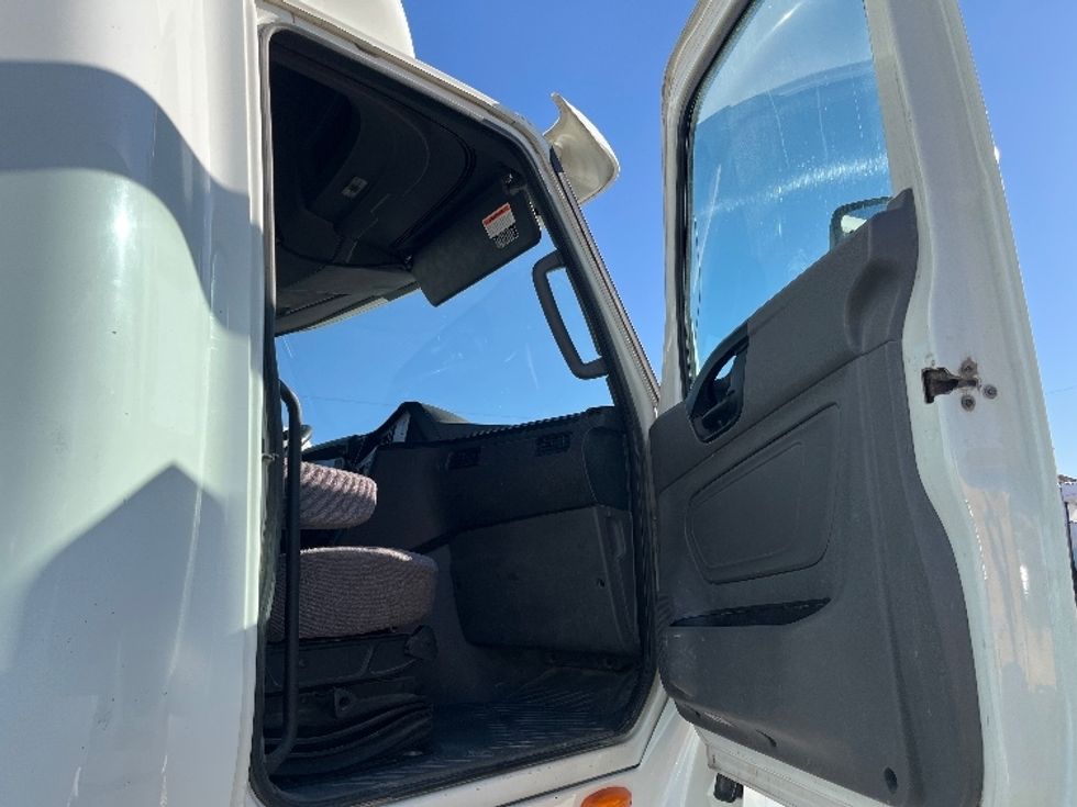 Sleeper Tractor-Heavy Duty Tractors-International-2019-LT625-El Paso-TX-649,353\n\t\tmiles-$ 31,750 - Image 13