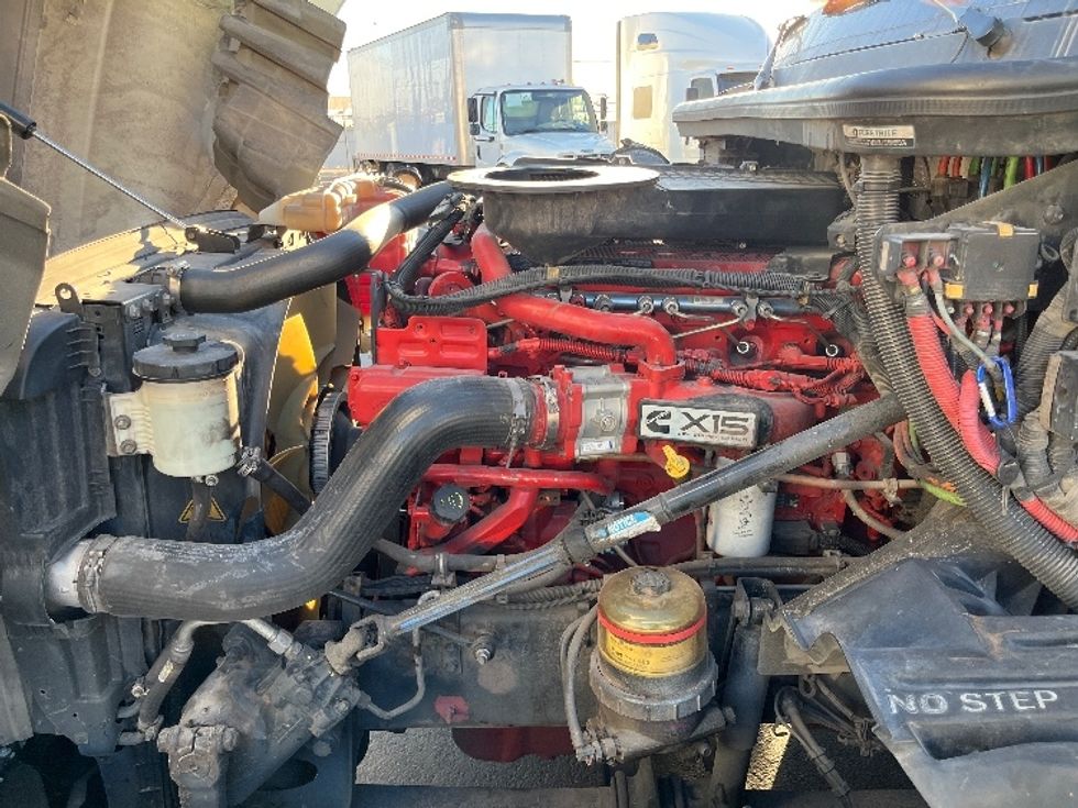 Sleeper Tractor-Heavy Duty Tractors-International-2019-LT625-El Paso-TX-665,038\n\t\tmiles-$ 30,750 - Image 20