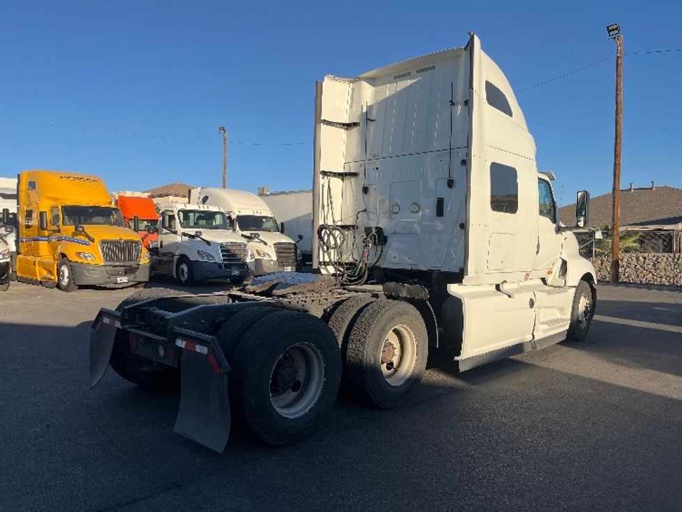 Sleeper Tractor-Heavy Duty Tractors-International-2019-LT625-El Paso-TX-665,038\n\t\tmiles-$ 30,750 - Image 6