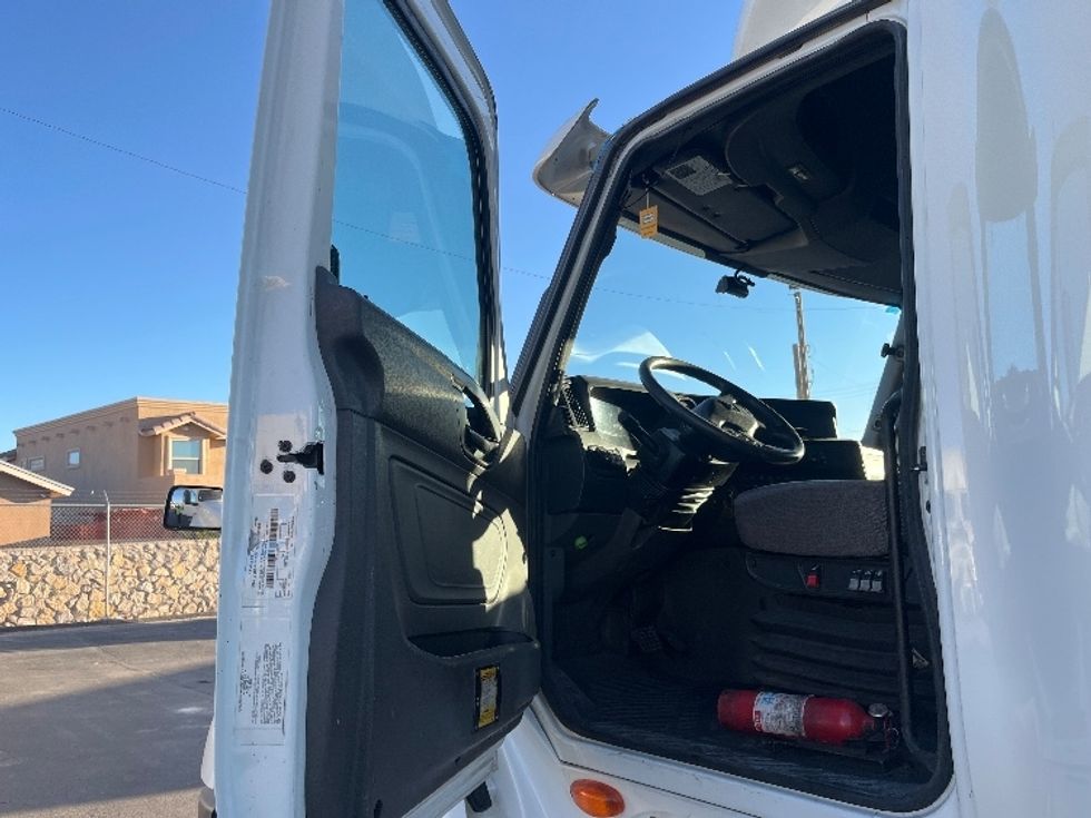 Sleeper Tractor-Heavy Duty Tractors-International-2019-LT625-El Paso-TX-665,038\n\t\tmiles-$ 30,750 - Image 8