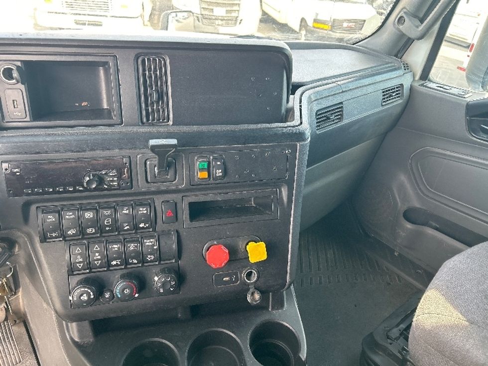 Sleeper Tractor-Heavy Duty Tractors-International-2019-LT625-El Paso-TX-692,942\n\t\tmiles-$ 28,750 - Image 12