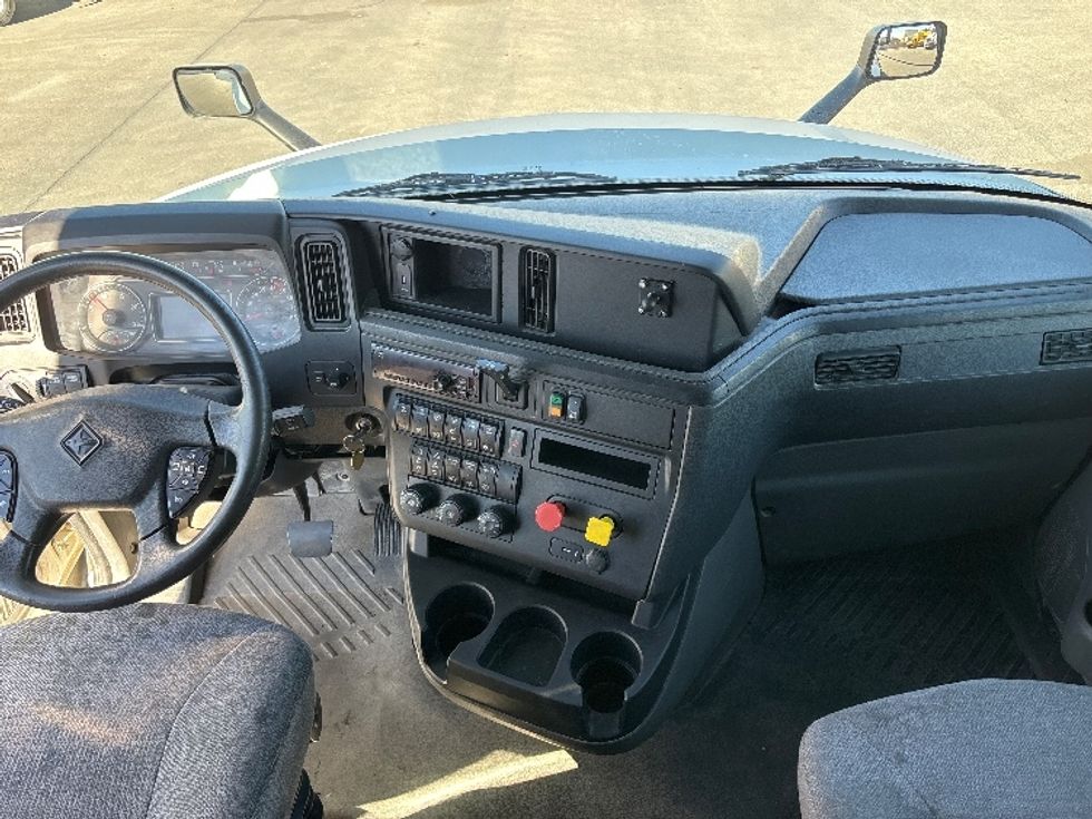 Sleeper Tractor-Heavy Duty Tractors-International-2019-LT625-El Paso-TX-734,427\n\t\tmiles-$ 23,500 - Image 12