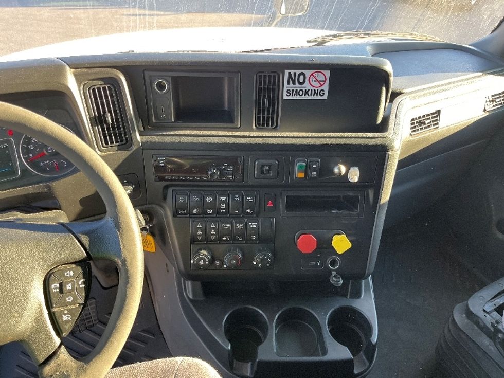Sleeper Tractor-Heavy Duty Tractors-International-2019-LT625-El Paso-TX-734,459\n\t\tmiles-$ 26,000 - Image 12