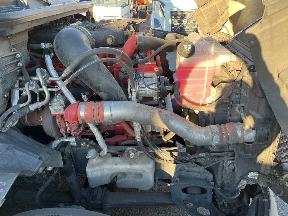 Sleeper Tractor-Heavy Duty Tractors-International-2019-LT625-El Paso-TX-734,459\n\t\tmiles-$ 26,000 - Image 20