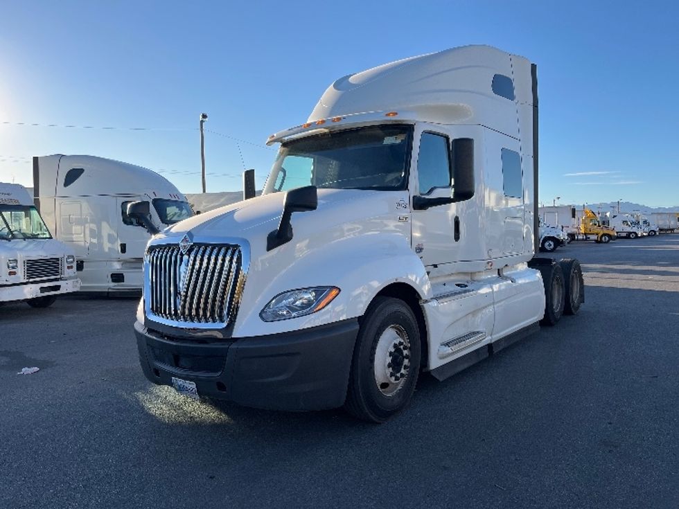 Sleeper Tractor-Heavy Duty Tractors-International-2019-LT625-El Paso-TX-734,459\n\t\tmiles-$ 26,000 - Image 3