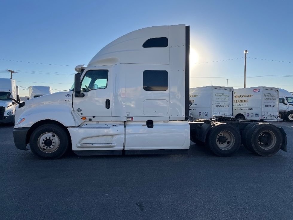 Sleeper Tractor-Heavy Duty Tractors-International-2019-LT625-El Paso-TX-734,459\n\t\tmiles-$ 26,000 - Image 4